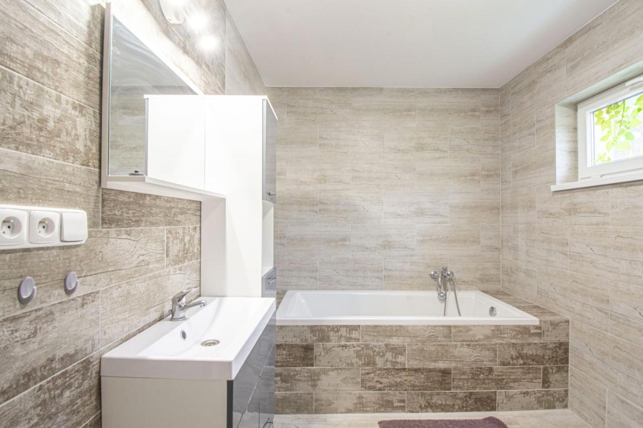 Velky Apartman Zlamanka Kromieryż Zewnętrze zdjęcie